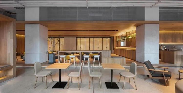 易间”咖啡简餐店 · 北京
